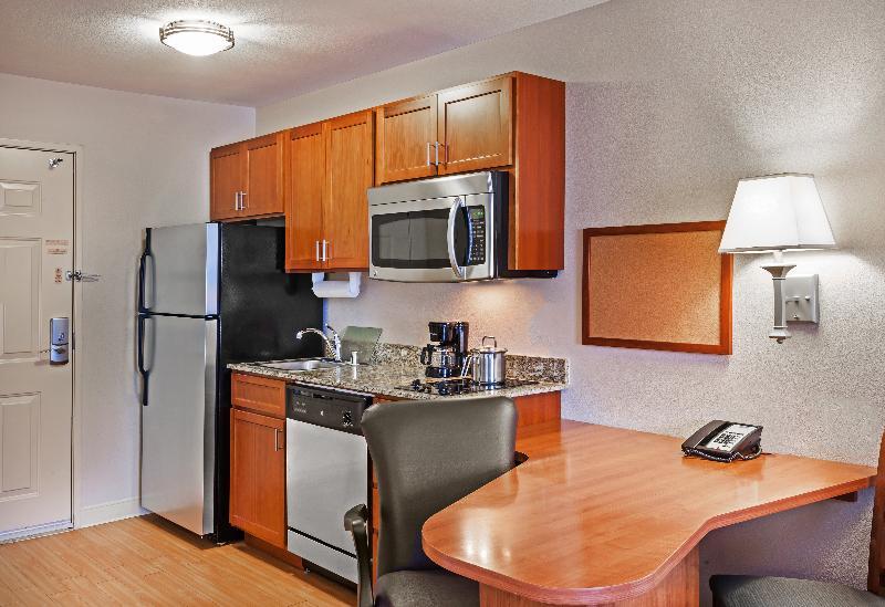 Candlewood Suites El Paso By Ihg Sunrise Acres Exterior foto