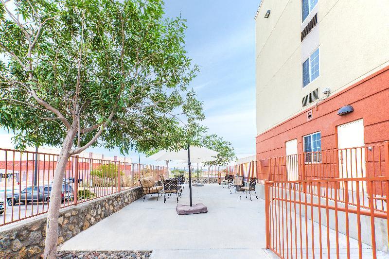 Candlewood Suites El Paso By Ihg Sunrise Acres Exterior foto